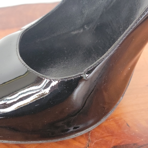 Authentic Saint Laurent Paris patent thorn heels - Picture 3 of 10